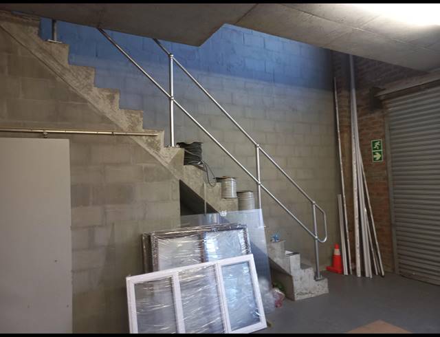 80M² WAREHOUSE TO LET IN MAITLAND